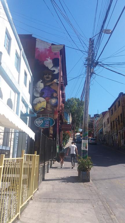 Hostal Cumming 129 Valparaiso Exterior photo